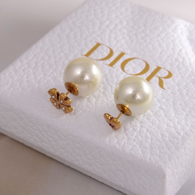 chr1st1an D10r earrings